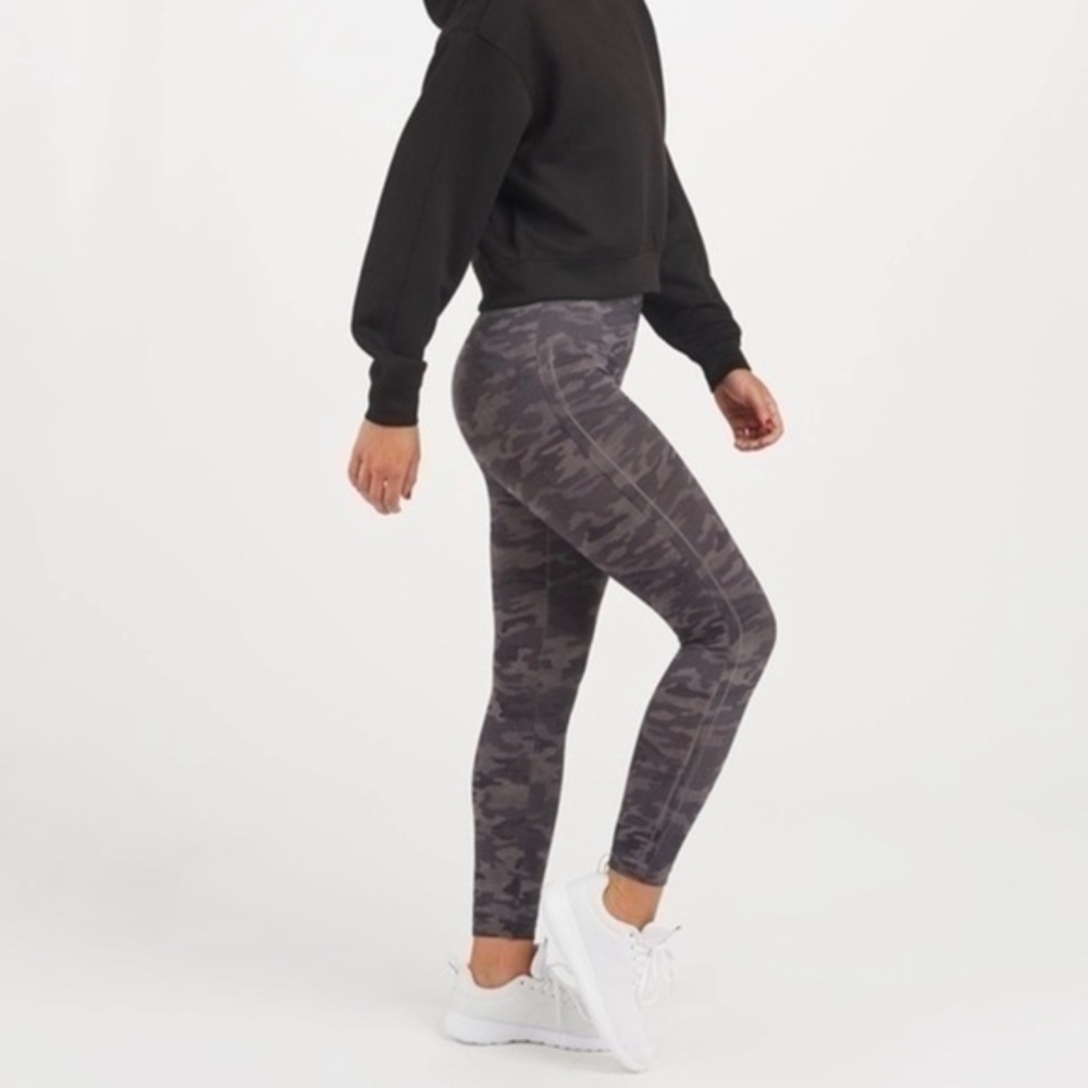 Spanx look at me now Grey Camo leggings